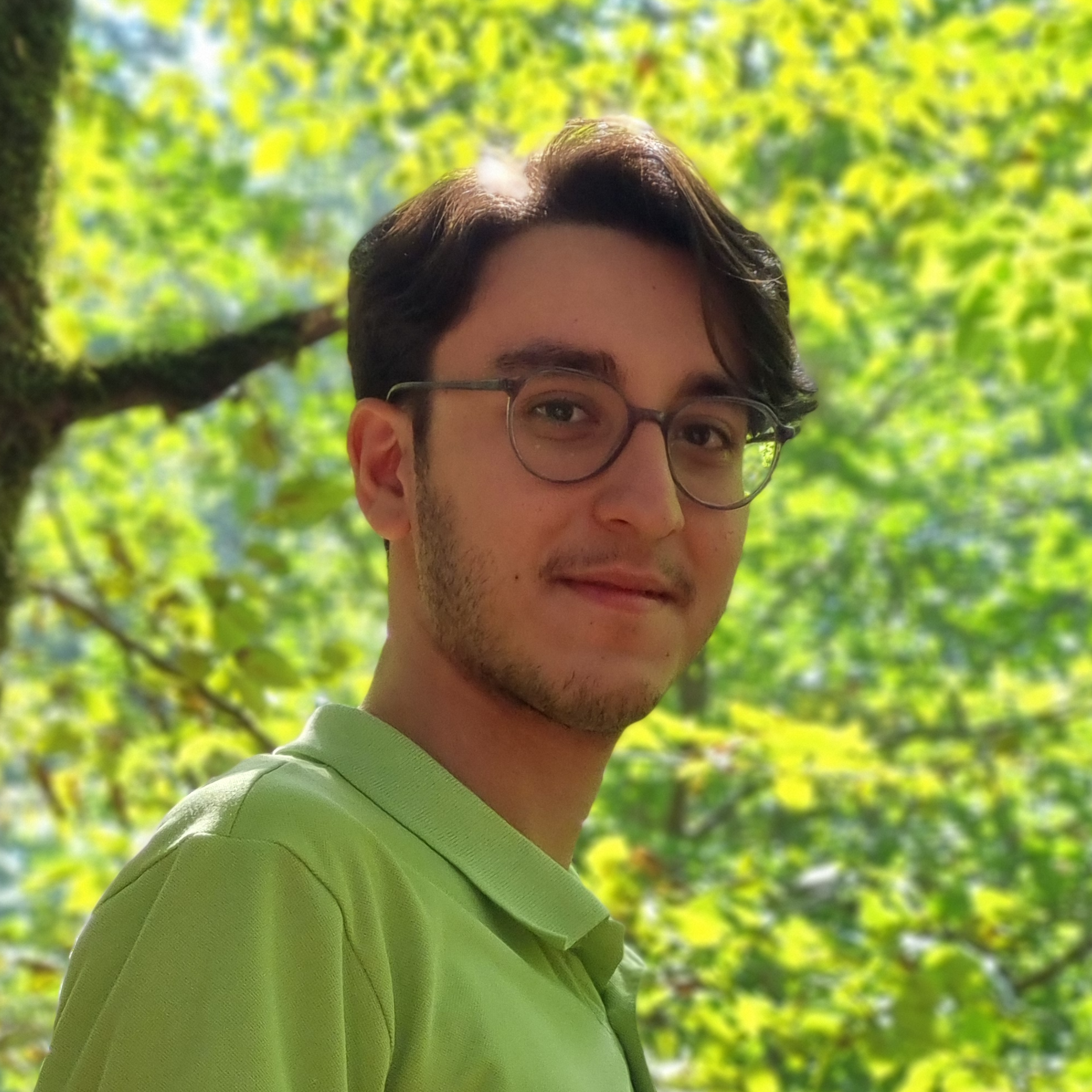 سیدمهدی صادق زاده