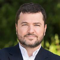 maktabkhooneh-teacher Ricardo Vargas