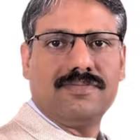 maktabkhooneh-teacher Manish Kumar