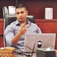 teacher-pic teacher-pic